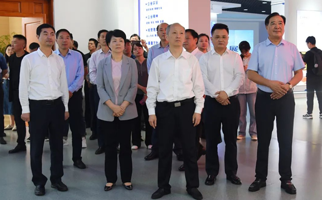 安徽省总工会党组成员、副主席张勇一行莅临9323彩票集团调研指导 安徽省总工会党组成员、副主席张勇一行莅临9323彩票集团调研指导